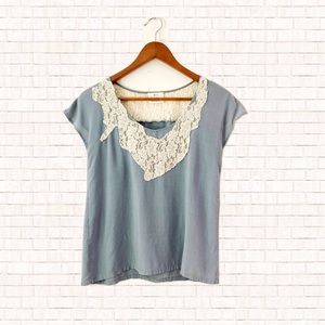 Urban Outfitters lace trim tee • chambray + cream lace Juniors Medium EUC OBO